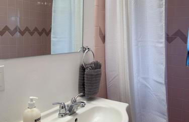 The Jailer's Cottage * Entire Home * Sleeps 12 - Foto 22