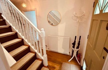 Entire house with garden 5 mins from the tube - Foto 7