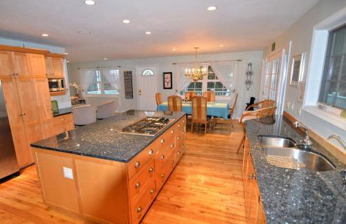 Carraig Mor Cottage - Beautiful House, Amazing Garden, Downtown Baileys Harbor - Foto 17