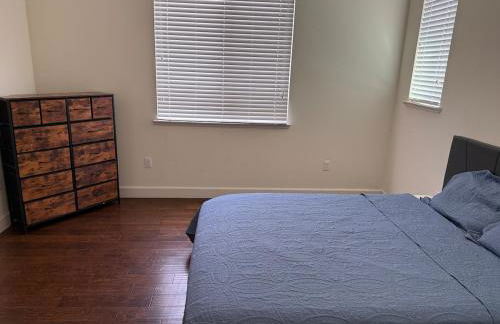 Charming 3-bedroom condo with WiFi, AC in Newark - Foto 8