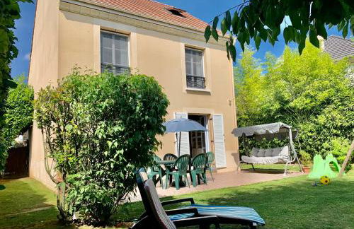DISNEY & PARIS Happy Villa for 10 persons with Private Garden & Terrace 4 bedrooms, 3 bathrooms FIBER Wifi Netflix & free Parking - Foto 23