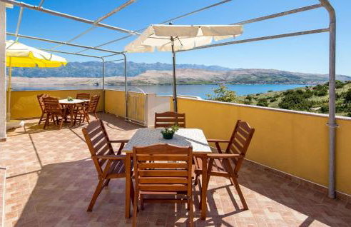 1 Bedroom Lovely Apartment In Bosana - Photo 3