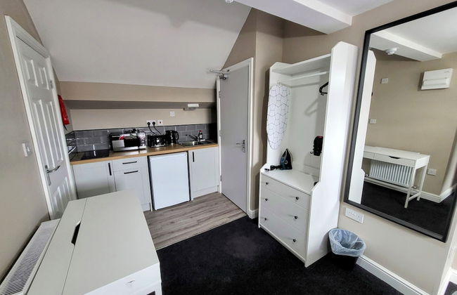 Comfortable Stay - LB Ave - Photo 25