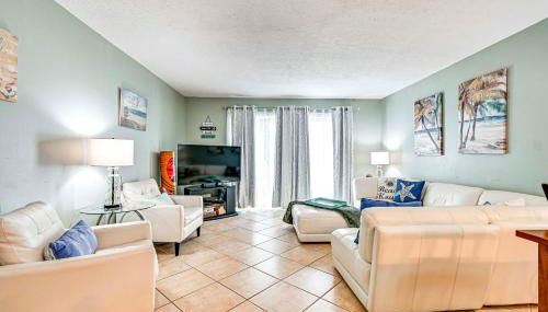 Steps to Sand Condo with Pool Access in Cocoa Beach - Foto 2