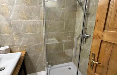 BUKOWA Jezioro Żywieckie Beskid Żywiecki Śląski Sauna Jacuzzi Kominek Morsowanie Tresna Żywiec Szczyrk - Foto 39