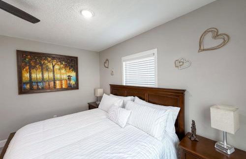 Jax 5BR Family Paradise -Hot Tub-Game Room-Patio- - Photo 46