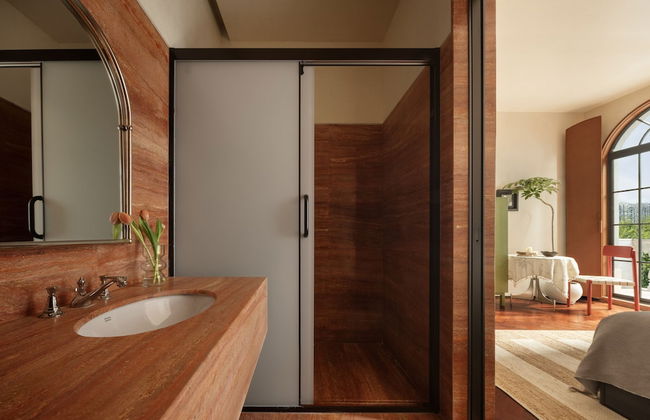 Golden Age Hotel - Photo 75