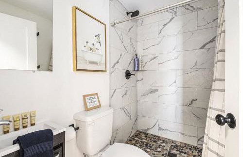 Torch Lake Blue 4BDR Beachfront House ➠ 2364 - Photo 19