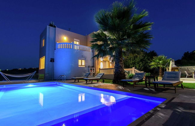 Infinity Pool Villa With Sea Views Near Rethymno City & Beach and Shaded BBQ - Foto 1