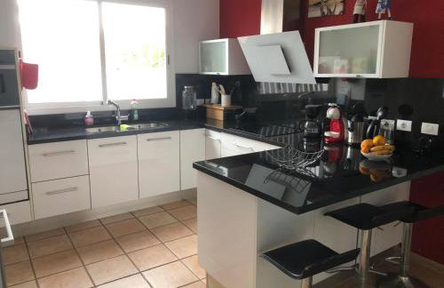 großes Haus mit Garten und Blick auf die kanarische Hügellandschaft - Foto 6