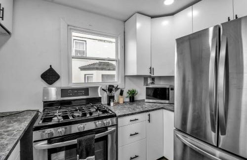 Spacious 4BR Near UB Niagara Falls - Pet Friendly - Photo 14