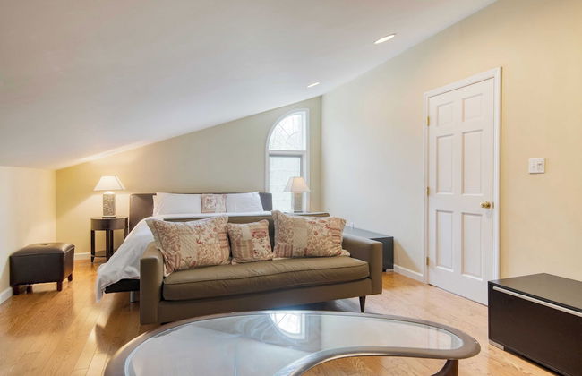 Secluded Estate w/ Guest House, Private Pond, Gym, & Movie Theater Sunny Pond - Foto 71