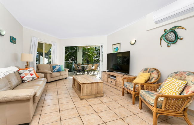 Beachfront Bliss 3-bedroom Apartment with Sea View 4 - Foto 8