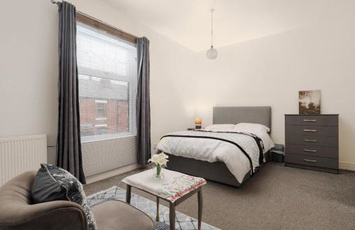 Modern 3-Bedroom Home in-Steps from Crown Point - Foto 34