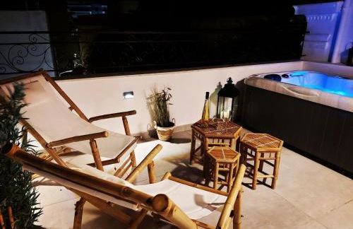 Mosaic Luxury Home - Photo 22