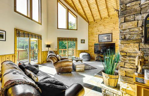 Deck and Mtn Views Log Cabin By Snowshoe Mountain! - Foto 1