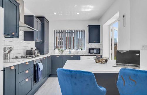 Modern 3BR Home in 9 Anson Rd Near Sandwell Hospital with Garden and Free Parking - Foto 24