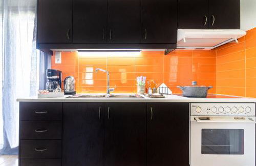 Ceronia Renovated House near the Beach - Foto 15