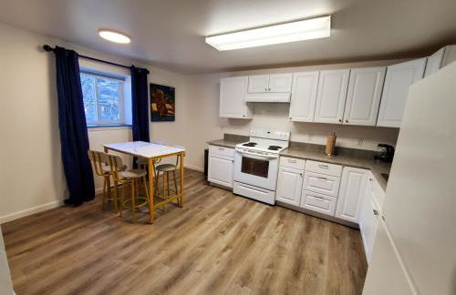 Ocean & Mountain View Home, near Downtown Juneau - Foto 25