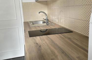 Self Contained Studio Flat - Foto 9