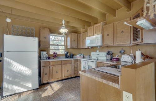 Red Feather Lakes Cabin with Deck and Views! - Foto 6