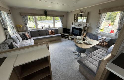 Haggerston Castle - Caravan - Sleeps 6 - Parking - Foto 3