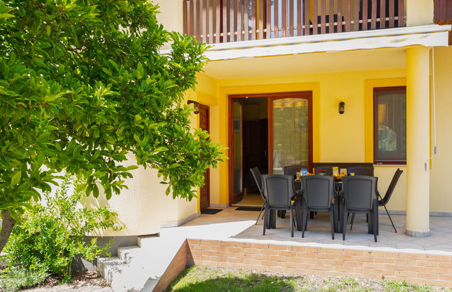 4 bedroom Apartment in Balatonszárszó with garden and terrace - Photo 22