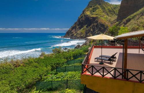 Maiata Beach House by Holiday Rental Madeira - Photo 3