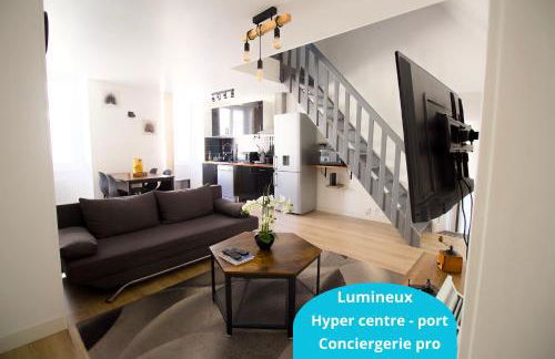Triplex Lumineux à Cherbourg, hyper centre, 2 pas du Port & Vie Nocturne, Intendance Luxury Host - Foto 1