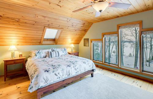 Hot Tub and Boat Dock Waterfront Maine Retreat! - Foto 11