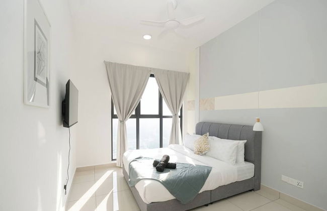 Cozy Skyline Retreat Trion KL - Level 63 - Foto 5
