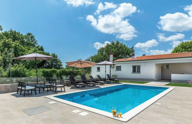 Detached Holiday Home With Swimming Pool, Near the Beach - Foto 24