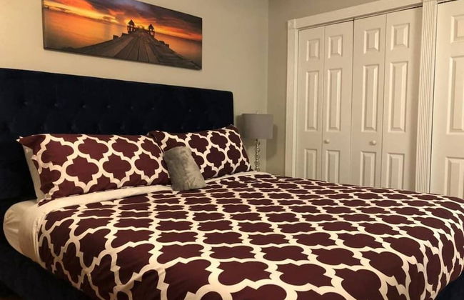 6149 Sandcrest · Next TO Universal. 8 Beds. Pool. Very Clean - Photo 4