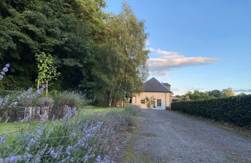 Private detached cottage sleeps 4 - Photo 1