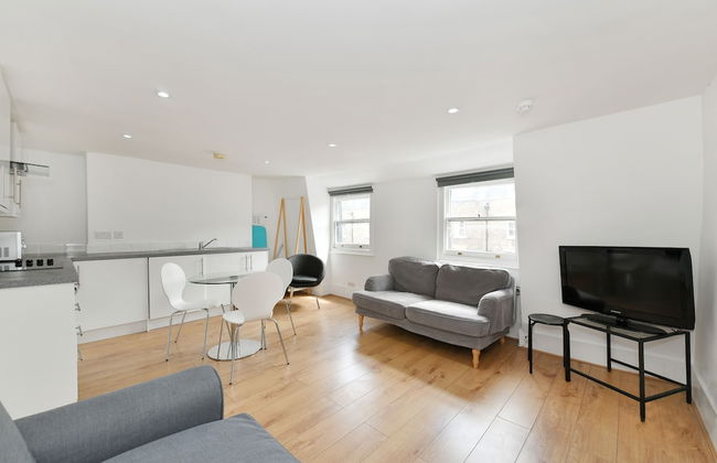 Bond Street Apartments - Photo 11