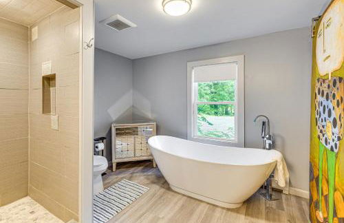 Steps to Saco River Outdoor Rec Hub in White Mtns - Foto 15