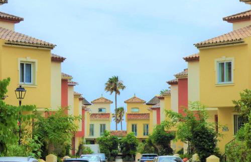 Selecta Family by the Sea - Photo 34