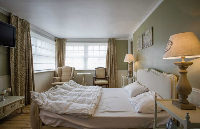 Beautiful Villa Near the Sea - Photo 28