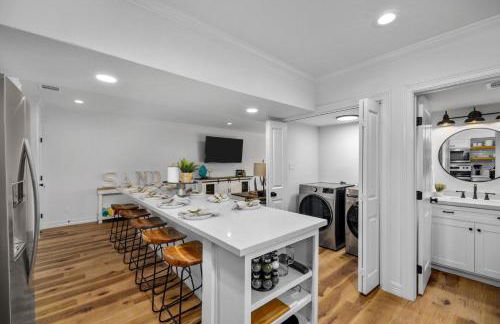 Seabrook 3BR Sleeps 10 w Backyard, Fire Pit Near Kemah - Foto 12