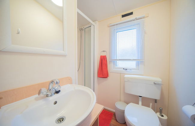 Family Caravan at Beautiful Three Lochs Park - Photo 13