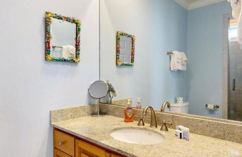 Luxury cottage with pools & multiple decks, 1/2 block to beach - Foto 26