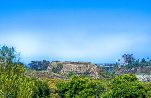 Nice home, Ocean views, and open space views. - Photo 27