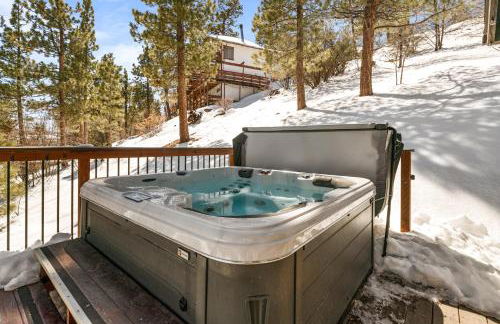 Nightcap Lodge- HOT TUB WITH BREATHTAKING MOUNTAIN VIEWS! - Foto 5