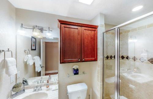 Welcoming home walkable to Steps of Alamodome & riverfront & near River Walk - Foto 17