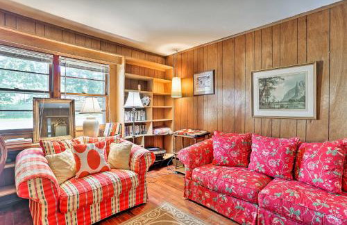 Wawayanda House on 62 Acres - Multiple Fireplaces! - Foto 14