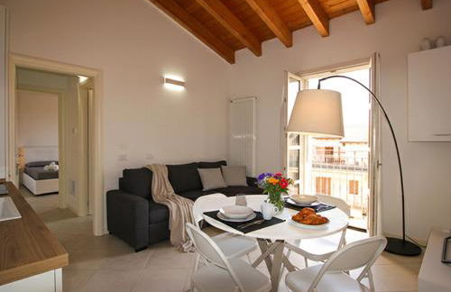 Ginny House Lake - charming flat with pool - Foto 19