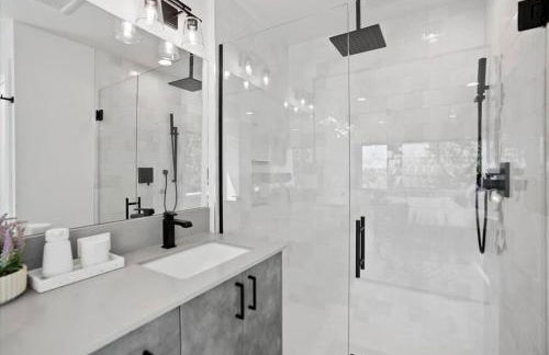 3BR 2.5BA ROOFTOP VIEW GREEN LAKE HIDEAWAY - Foto 17