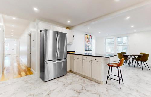 Shop, Dine, Unwind! Gateway to Boston Sights - Foto 4