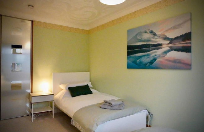 Captivating 4-bed House in Milton Keynes - Foto 5