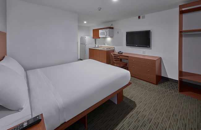 Extended Suites Monterrey Aeropuerto - Foto 13